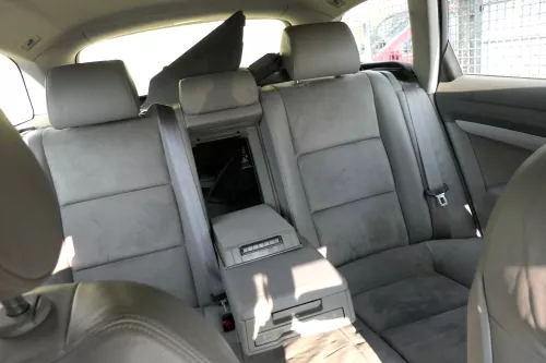 Audi A6 4F C6 Sitz Rückbank Rücksitzbank hinten 3-Punkt-Gurt Leder platin-Hell g