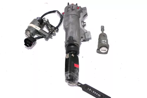 VW Golf 4 Bora Zündschloß + 1x Türschloß links 1x Schlüssel Funkschlüssel Heckkl