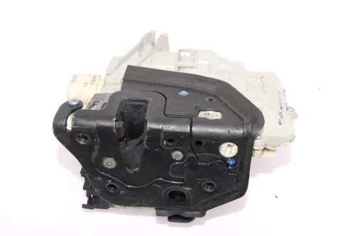 Audi A3 8V A4 8K Q7 Stellmotor Tür Türschloß mit ZV vorne rechts 8J1837016A (110421)