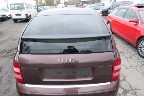 Audi A2 Heckklappe Klappe hinten Kofferraumklappe rot braun LZ3R mit Scheibe