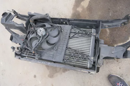 Seat Leon Toledo 1M Schloßträger mit Kühler (auch für Klimaanlage) Kondensator (110899)