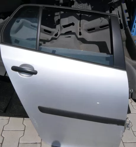 VW Golf 5 V 1K Tür Türrahmen hinten rechts 4/5-Türer silber LA7W - mit Scheibe (111554)