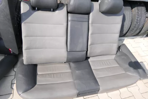 Audi A6 4B Avant Kombi Rückbank Rücksitzbank Sitz Rücksitz 3 Punkt Gurt Leder (111576)
