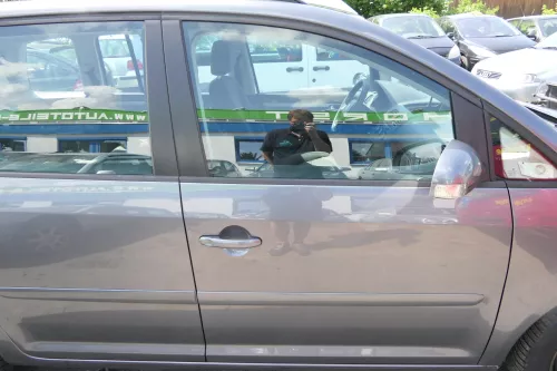 VW Touran 1T 1T3 Tür vorne rechts Beifahrertür grau LD7X - ohne Anbauteile