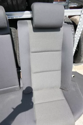 Audi A4 B6 B7 8E Sitz Rückbank Rücksitzbank hinten 3-Punkt-Gurt soul = schwarz (111775)