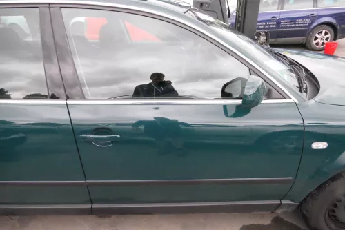 VW Passat 3B 3BG Kombi + Limo Tür vorne rechts Beifahrertür grün LB6G (ohneAnbau