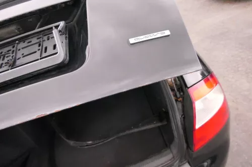 Audi A4 B6 8E Limousine Limo Heckklappe Klappe hinten schwarz LY9B Spoiler (112080)