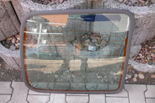 VW Caddy 9K Seat Inca nur Scheibe für Tür hinten links Heckklappe Hecktür