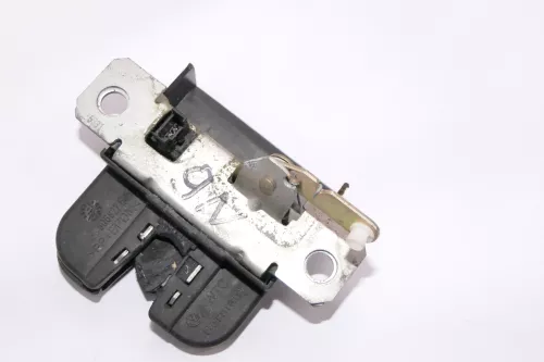VW Polo 9N 9N3 Heckschloß Schloß unten an der Heckklappe 6Q6827505B /E Fanghaken