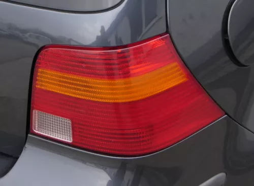 VW Golf 4 1J Rücklicht Rückleuchte Heckleuchte Hecklicht orange hinten rechts (113475)