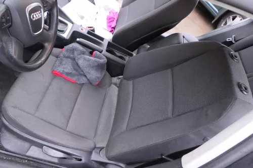 Audi A3 8P Sitz Fahrersitz vorne links 4/5-Türer  Sitzheizung soul schwarz