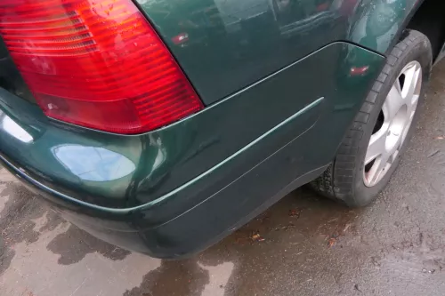 VW Bora Limousine Stoßstange hinten Heckstoßstange grün LC6M (113672)