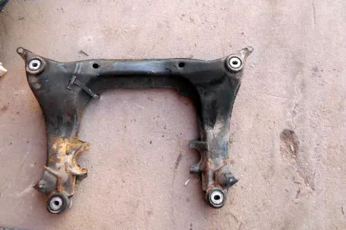 VW Passat 3B 3BG A4 Achse vorne Vorderachse Aggregateträger 4-Zylinder TDI Benzi (113707)