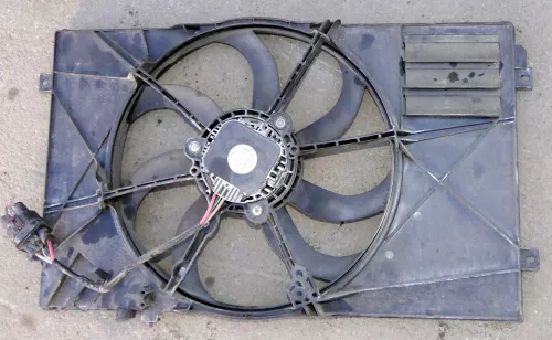 VW Golf 5 Lüfterzarge Lüfter Kühlerlüfter Klimaanlage 1K0121203AG Eos Touran (113942)