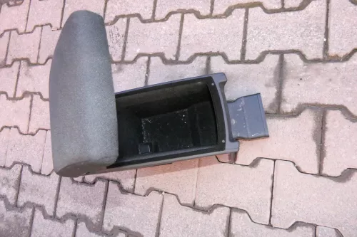 VW Passat 3C Mittelarmlehne Armlehne Fach original (113948)