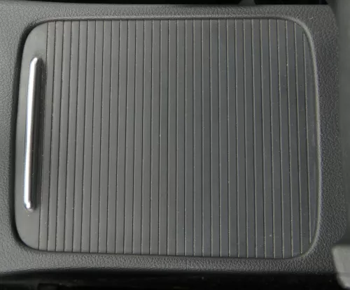 VW Passat 3C Becherhalter Getränkehalter Dosenhalter Halter Getränke Fach Abdeck (114031)