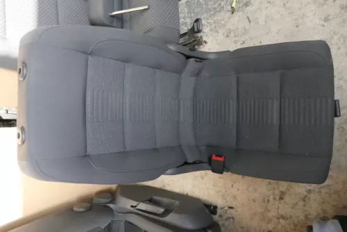 VW Touran Sitz hinten links (hinter Fahrersitz) Rücksitz anthrazit (114356)