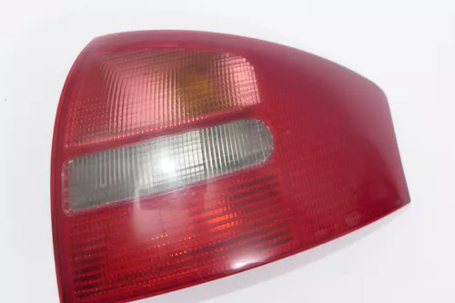 Audi A6 4B Limousine Rücklicht Heckleuchte 4B5945096 rechts (114982)