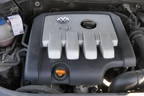 VW Golf 5 Passat Motorabdeckung Abdeckung Motor Blende  2.0 TDI 1,9 AZV BKD 16V (115094)