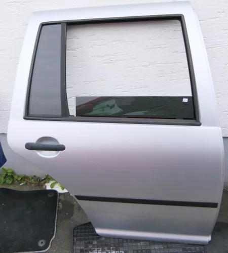 VW Golf 4 Bora Tür hinten rechts nur Kombi / Variant silber LA7W getönte Scheibe