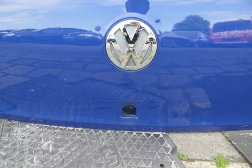 VW Fox 5Z Heckklappe Kofferraumklappe Klappe hinten mit Scheibe blau LL5M (115564)