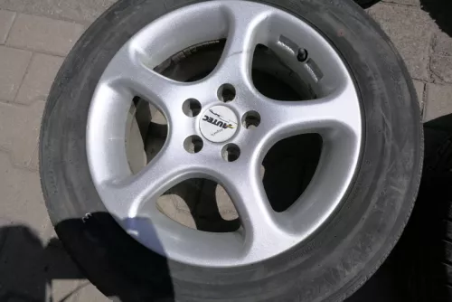 VW Golf 4 Bora Leon Alufelgen Felgen 195/65 R15 Winterreifen KBA 44246 Autec (115605)