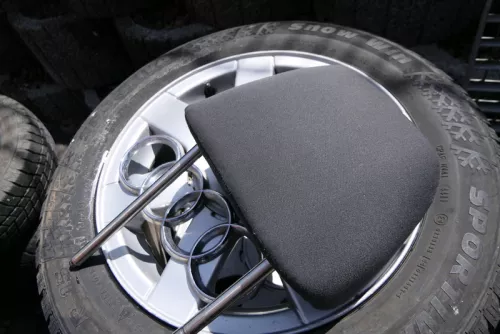 VW Touran 1T Kopfstütze vorne rechts oder links dunkel anthrazit (115970)