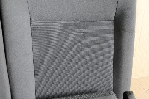 VW Golf 5 V Sitz Sitze hinten Rückbank Rücksitzbank 3 Punkt Gurt Lehne dunkel (116358)