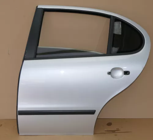 Seat Leon Toledo 1M Tür hinten links Fahrerseite silber LS7N