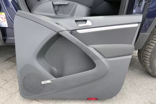 VW Tiguan 5N Türverkleidung Verkleidung Tür vorne+hinten Dynaudio schwarz (116910)