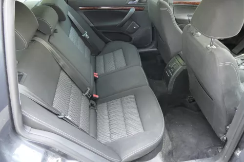Skoda Octavia 1Z Sitz Sitze hinten Rückbank Rücksitzbank Lehne Sportsitz Schalen