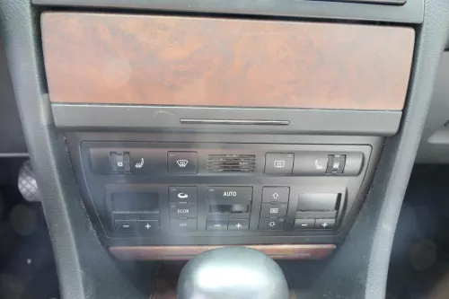 Audi A6 4B C5 Verkleidung Klappe Abdeckung Dekor Holz Optik Nußbaumwurzelholz (117239)