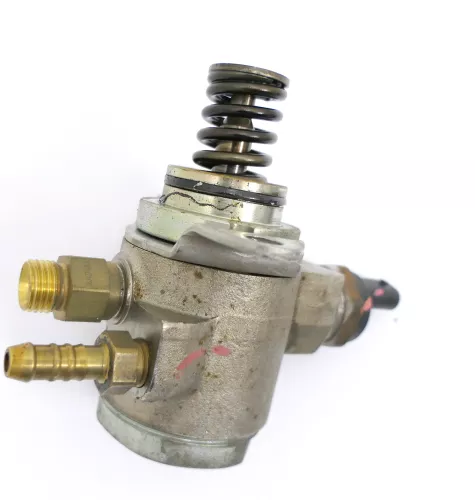 VW Eos Golf Benzinpumpe 03C127026C 03C127026P - 88.000km Benzin 1,4 TSFI CAXA