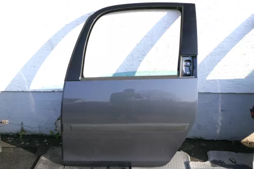 Skoda Roomster 5J Tür hinten links grau 9153 (ohne Anbauteile - mit Scheibe)