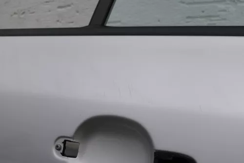 Skoda Octavia 1U Limousine Tür hinten links silber 9102 LF7T (118357)