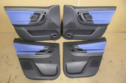 4 x Skoda Fabia 5J Stufenheck Türverkleidung Verkleidung Tür vorne hinten blau