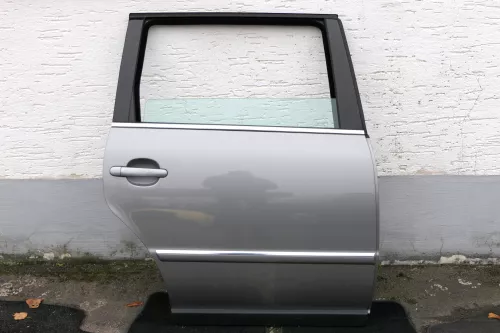 VW Passat 3B 3BG Kombi Avant Variant Tür hinten rechts mit Scheibe grau LD7W