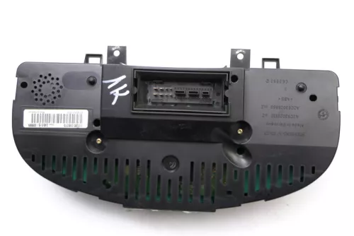 VW Golf 5 1K 5M Plus Tacho Kombiinstrument 1K0920850F /L 1.9 TDI 282.000 km (118974)