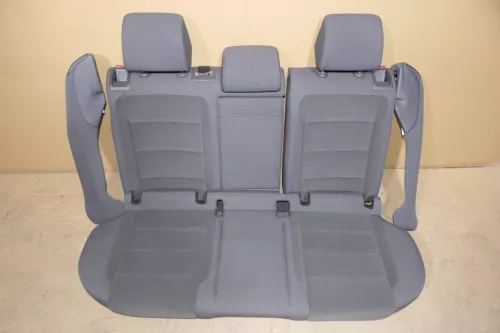 VW Golf 5 V Sitz Sitze hinten Rückbank Rücksitzbank Sitzfläche Lehne mit Kopfstü (119258)