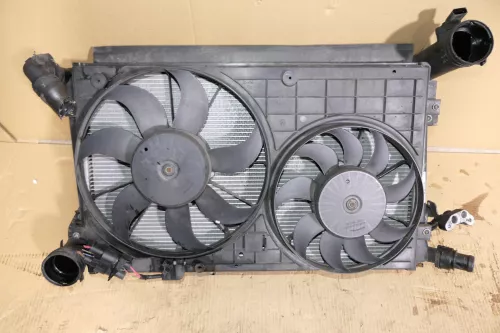 VW Eos Golf 5 Plus Kühler 1K0121251DM 1.9 BLS TDI Ladeluftkühler Lüfter Kondensa (119295)