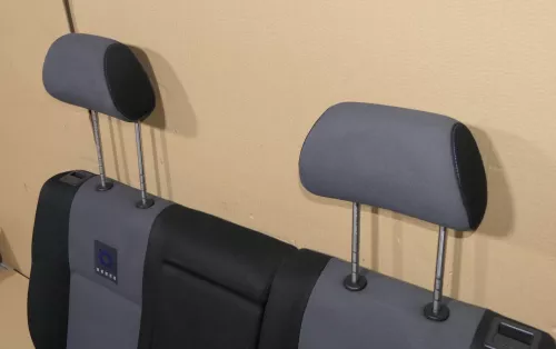 VW Golf 4 Limous Sitz Rückbank Rücksitzbank Sitzfläche Sitze mit Kopfstützen (119409)