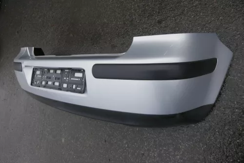 VW Golf 4 Limousine Stoßstange hinten Heckstoßstange Stoßfänger silber LB7Z (120308)