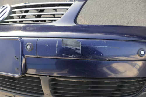 VW Passat 3B Stoßstange vorne Frontstoßstange Stoßfänger blau LB5N (120659)