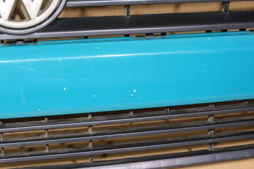 VW T4 kurze Version Grill Kühlergrill VW Zeichen Logo grün türkis blau 701853653 (120709)