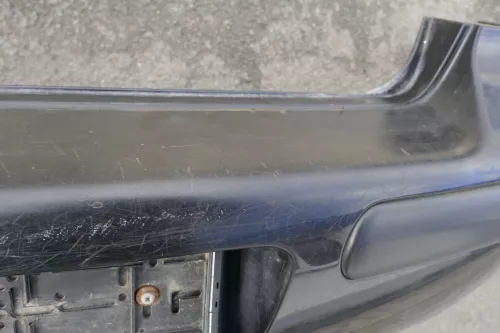 VW Golf 4 Limousine Stoßstange hinten Heckstoßstange Stoßfänger schwarz LC9Z eee (120804)