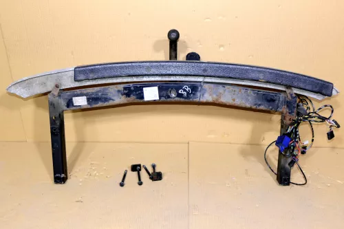 VW Passat 3B Anhängerkupplung Anhängekupplung starr fest mit Kabelbaum (120905)