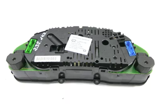 Audi A4 B5 Tacho Tachometer Kombiinstrument 232000km 8D0919881H Diesel TDI. (121032)
