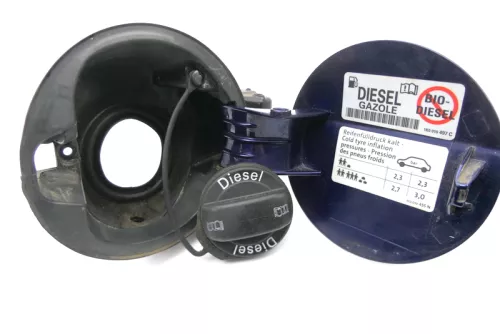 VW Passat 3C Kombi Tankdeckel Klappe Tankklappe Deckel Tank Blau LD5Q --- (121199)