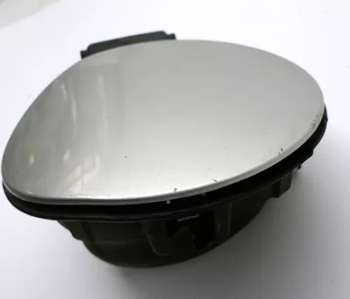 Skoda Octavia 1U Kombi Combi Tankdeckel Deckel Tank Tankverschluß silber 9102 xx (121218)
