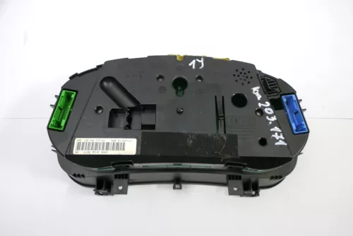 VW Golf 4 Tacho Tachometer Kombiinstrument 203.000km 1J0919860 1,4 16V 75PS 55kw (121922)